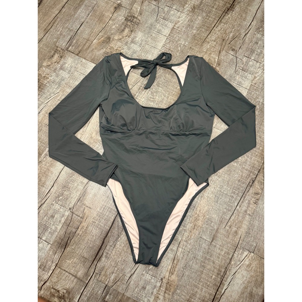 Cupshe Womens Long Sleeve One Piece Swimsuit Gray Open Back Size Large NWT